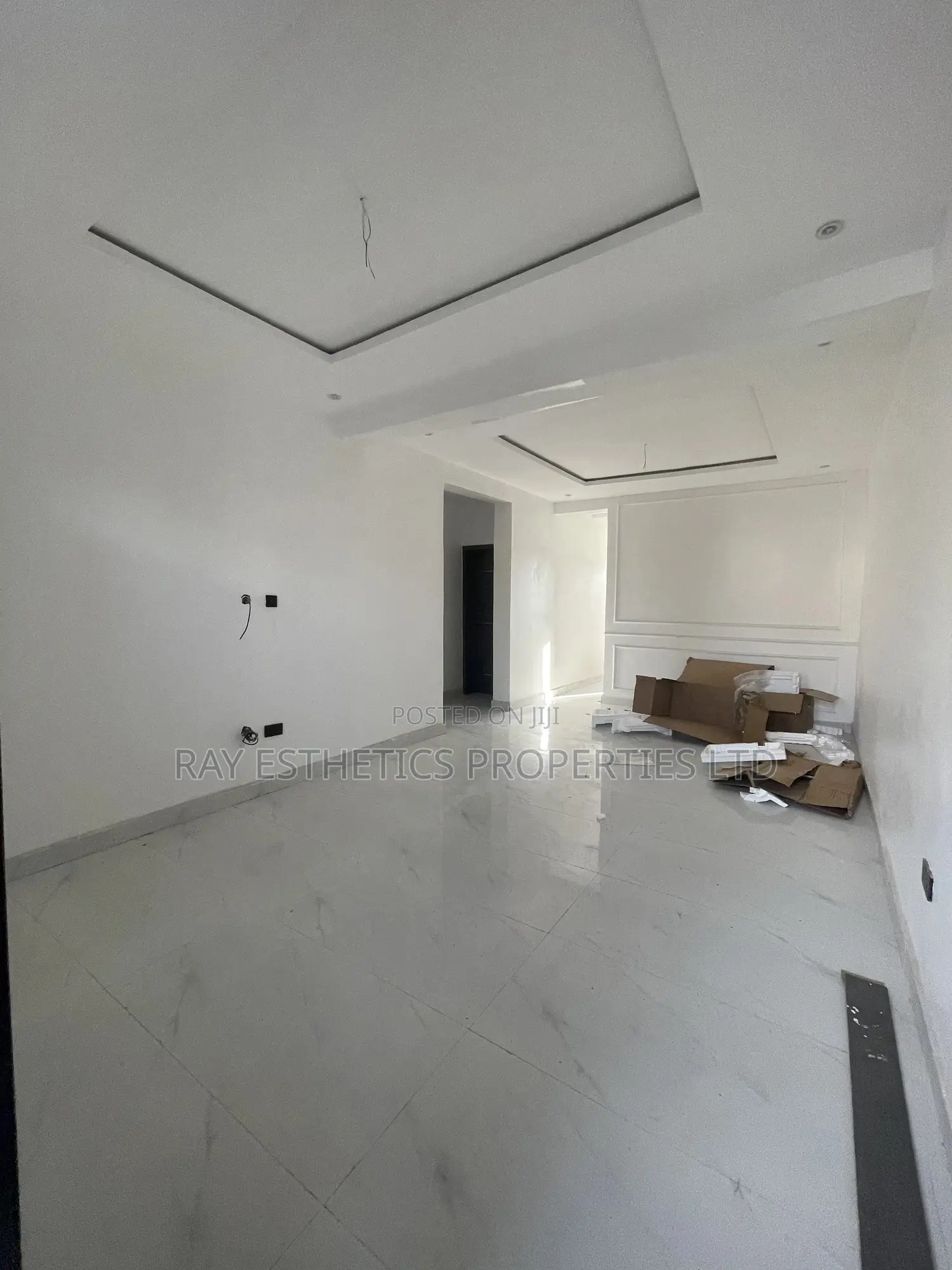 2bdrm Block of Flats in Spg Road, Igbo-efon for sale