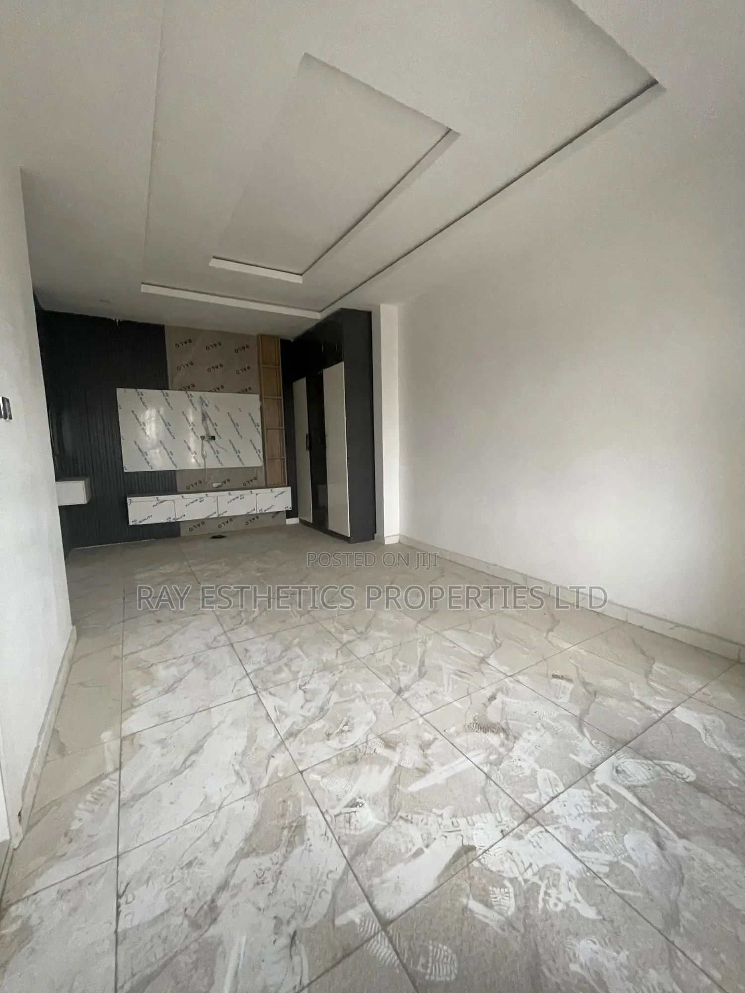 2bdrm Block of Flats in Spg Road, Igbo-efon for sale