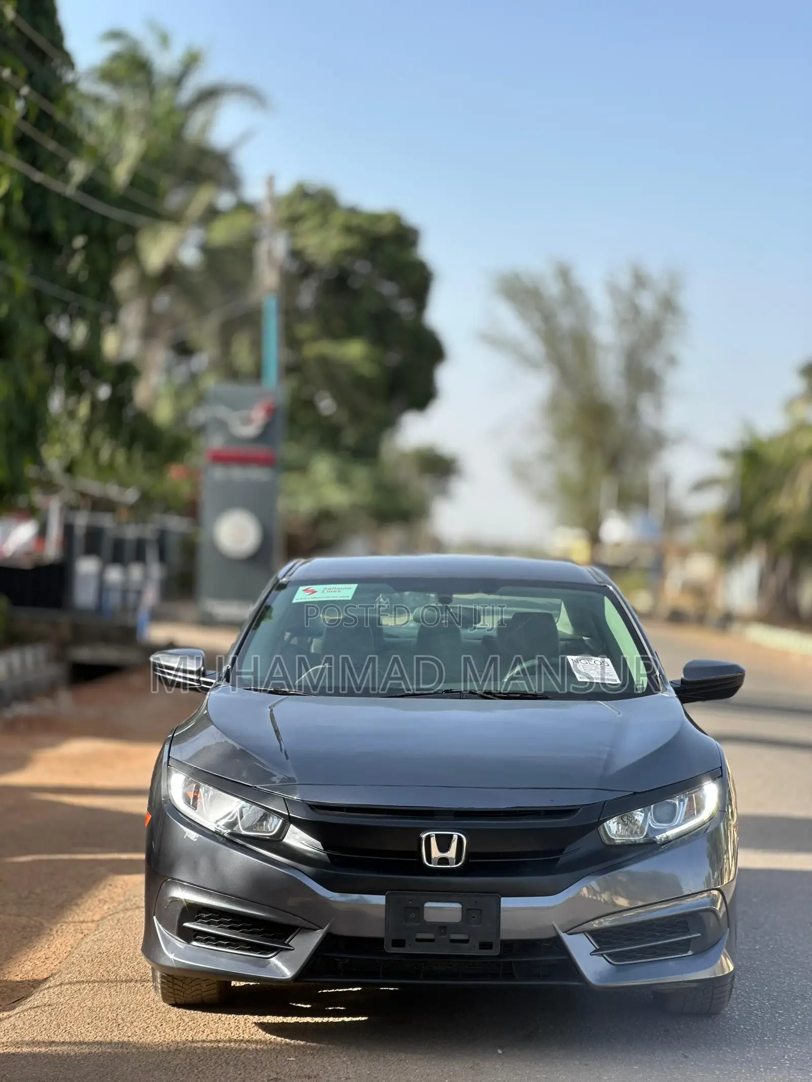Honda Civic LX 4dr Sedan (2.0L 4cyl) 2017 Gray