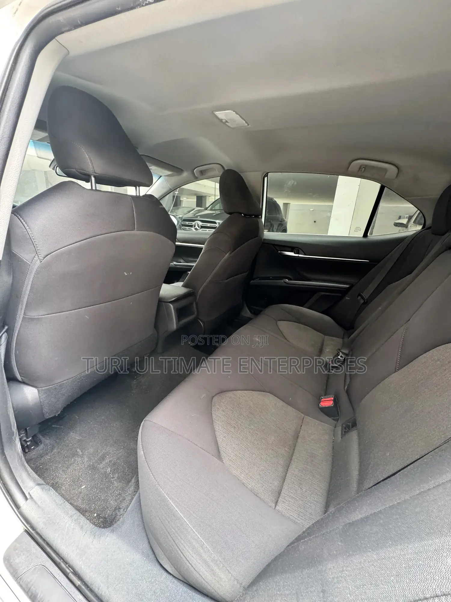 Toyota Camry LE FWD 2020 White