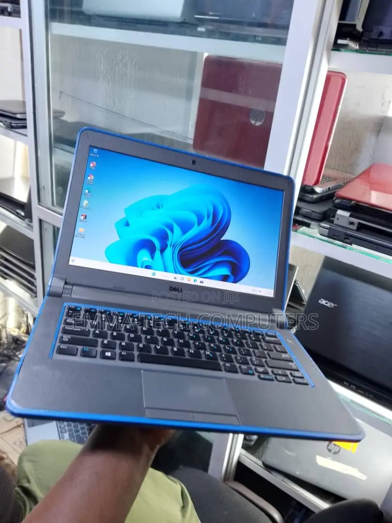 Laptop Dell Latitude 13 3340 8GB Intel Core i3 SSD 128GB