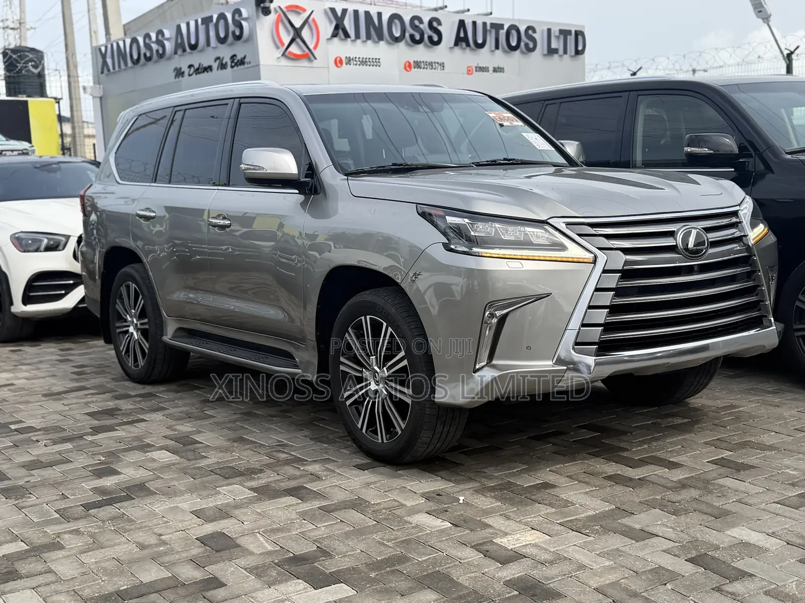 Lexus LX 570 AWD 2018 Black