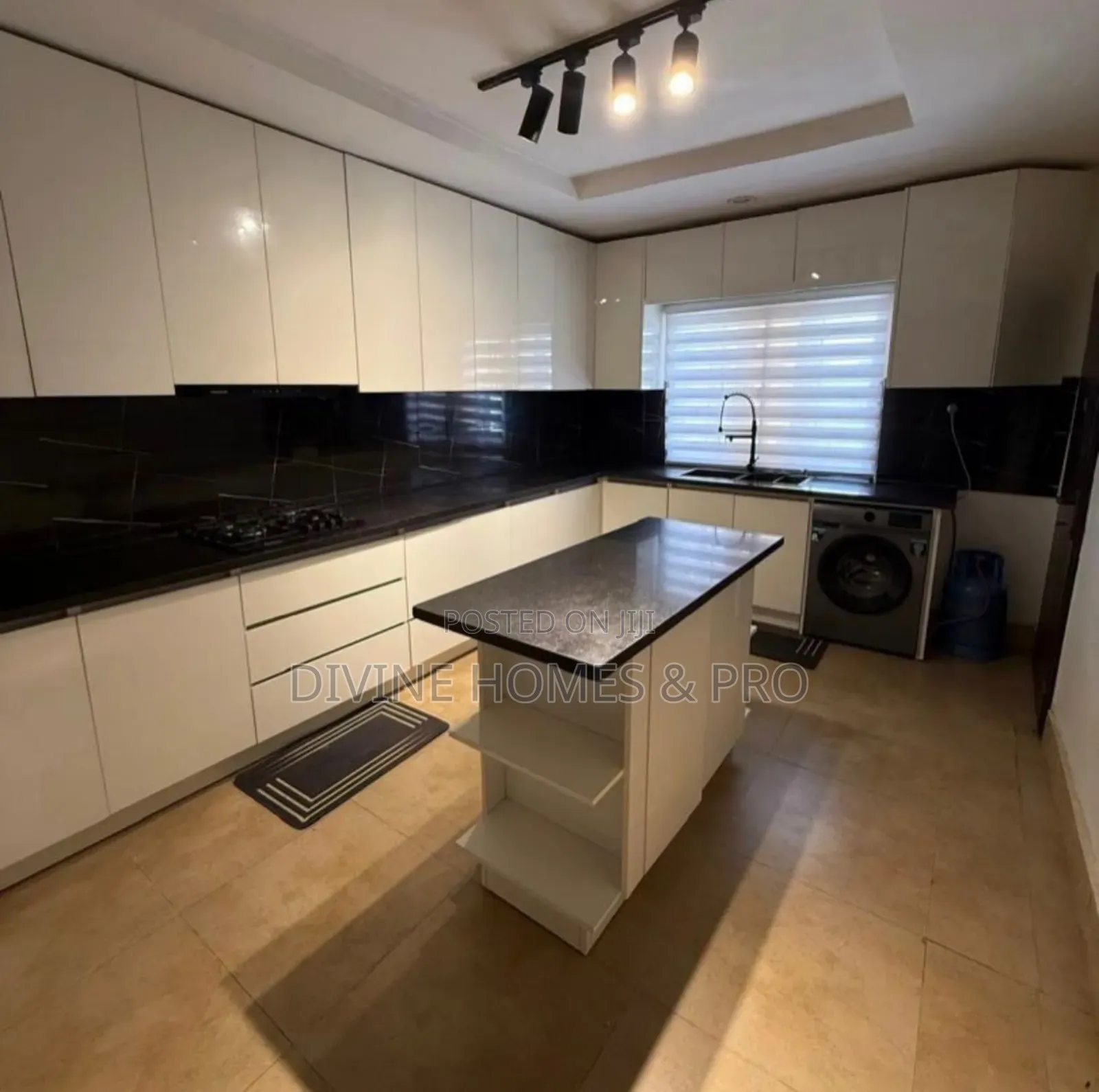 3bdrm Block of Flats in Katampe (Main) for sale