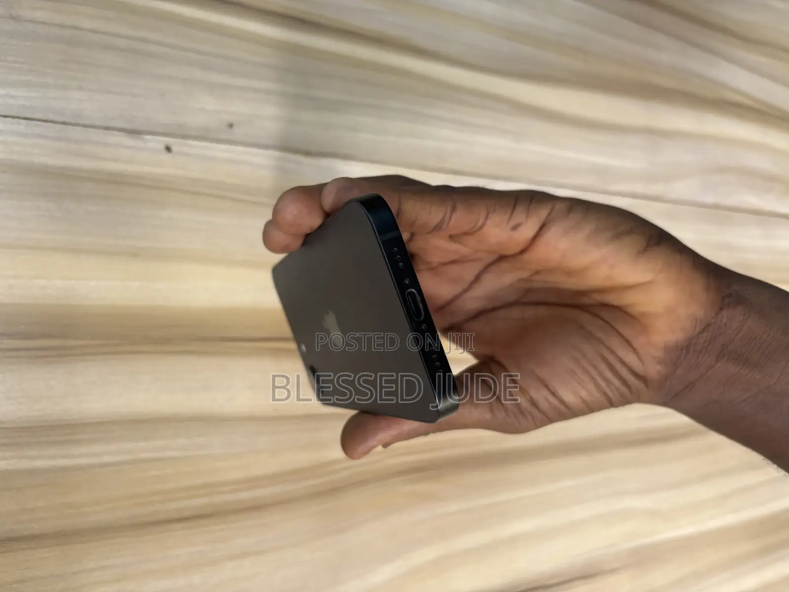 Apple iPhone 16e 128 GB Black