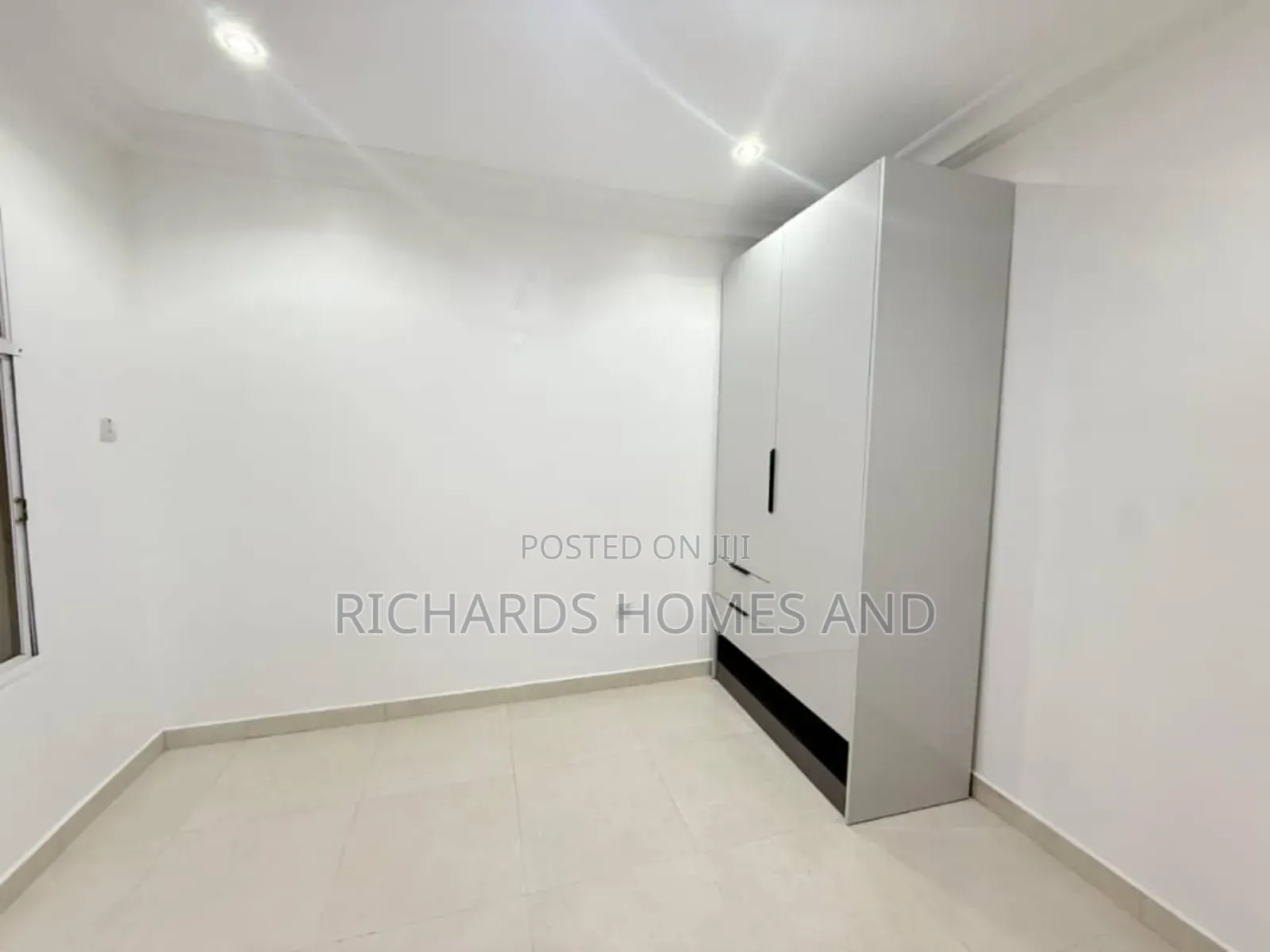 5bdrm Duplex in Banana for rent