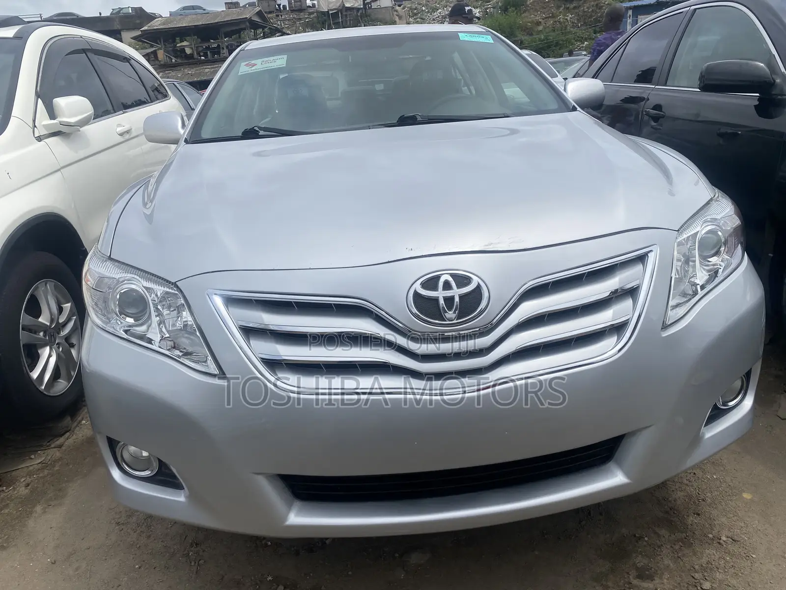 Toyota Camry XLE 4dr Sedan (2.5L 4cyl 6A) 2011 Silver