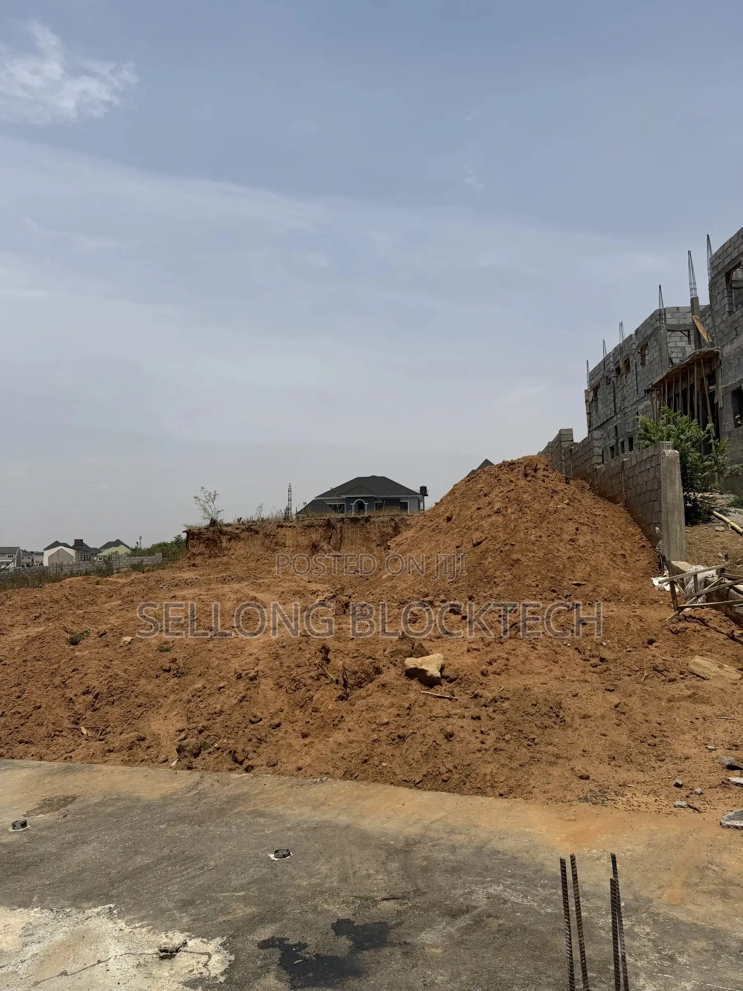 Land of Size 1000 SQM