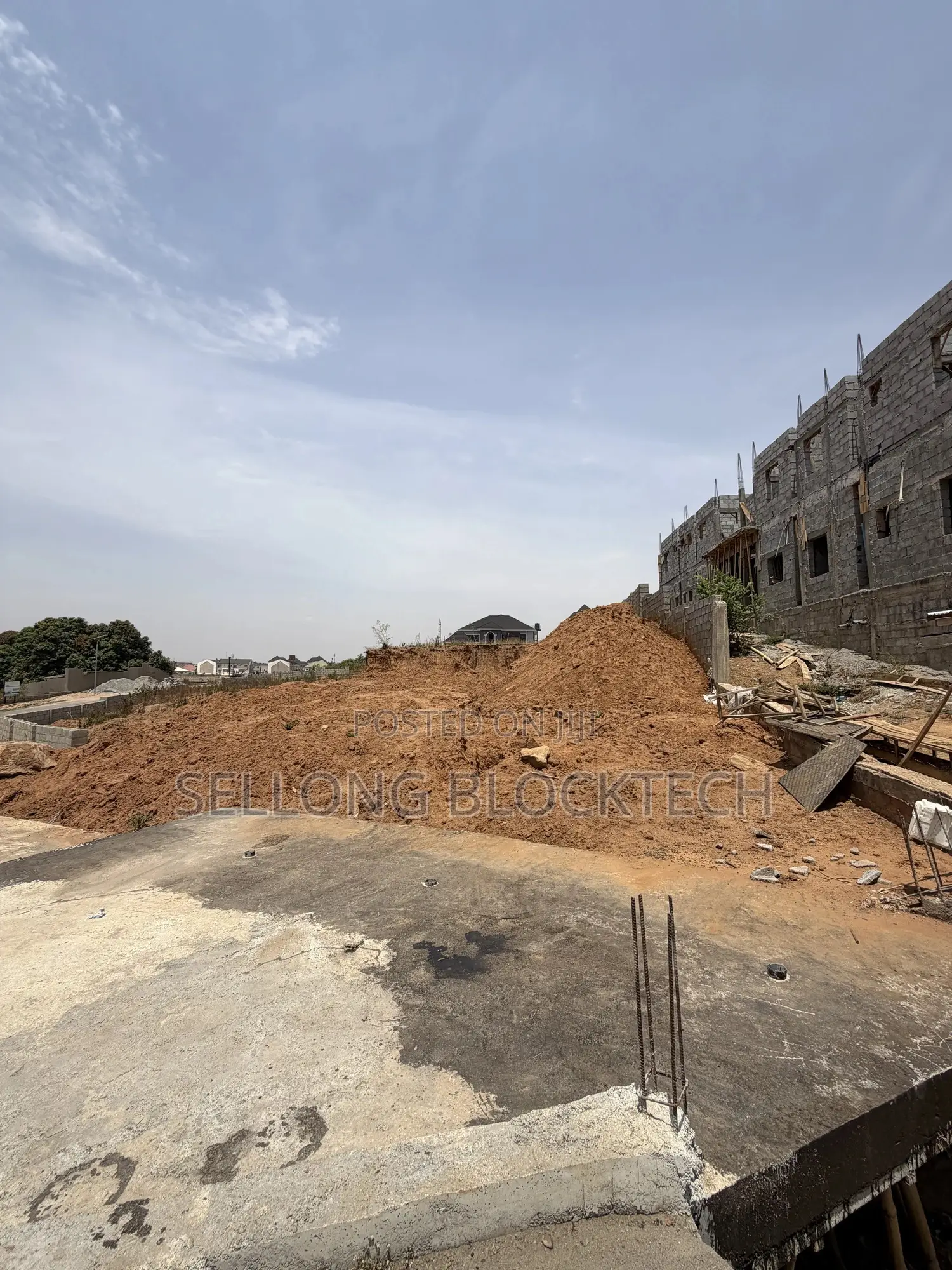Land of Size 1000 SQM