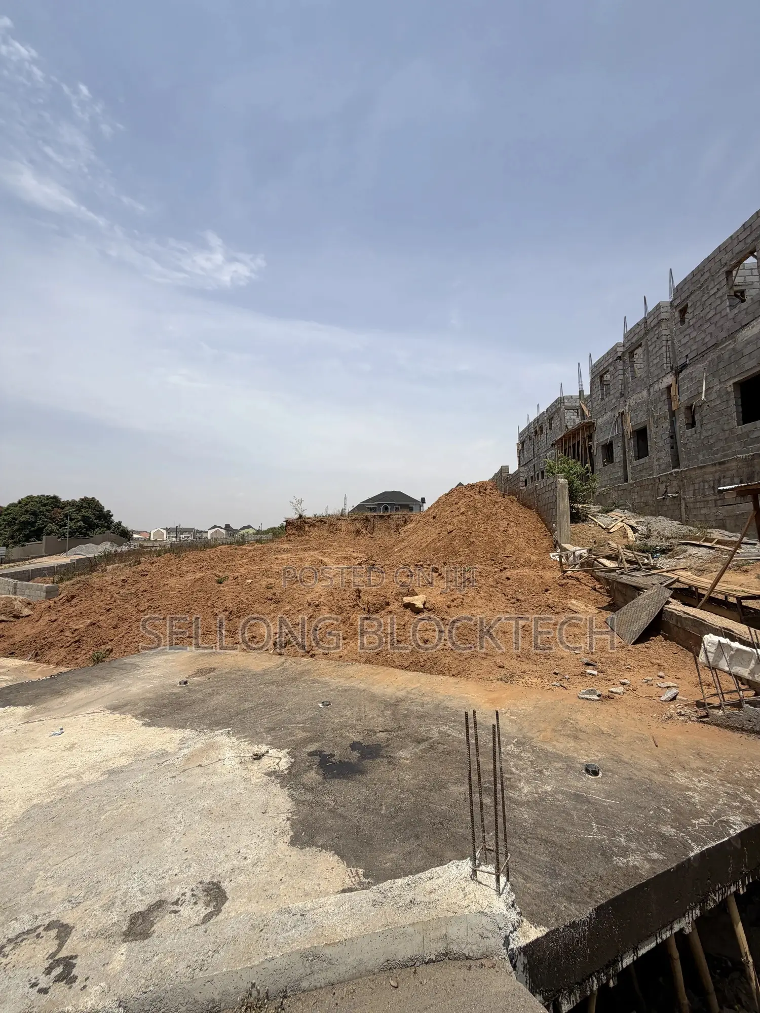 Land of Size 1000 SQM