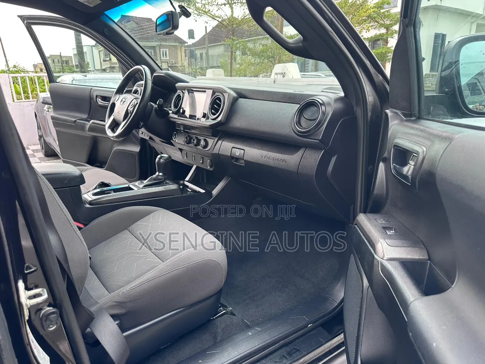 Toyota Tacoma 4dr Double Cab 2016 Black