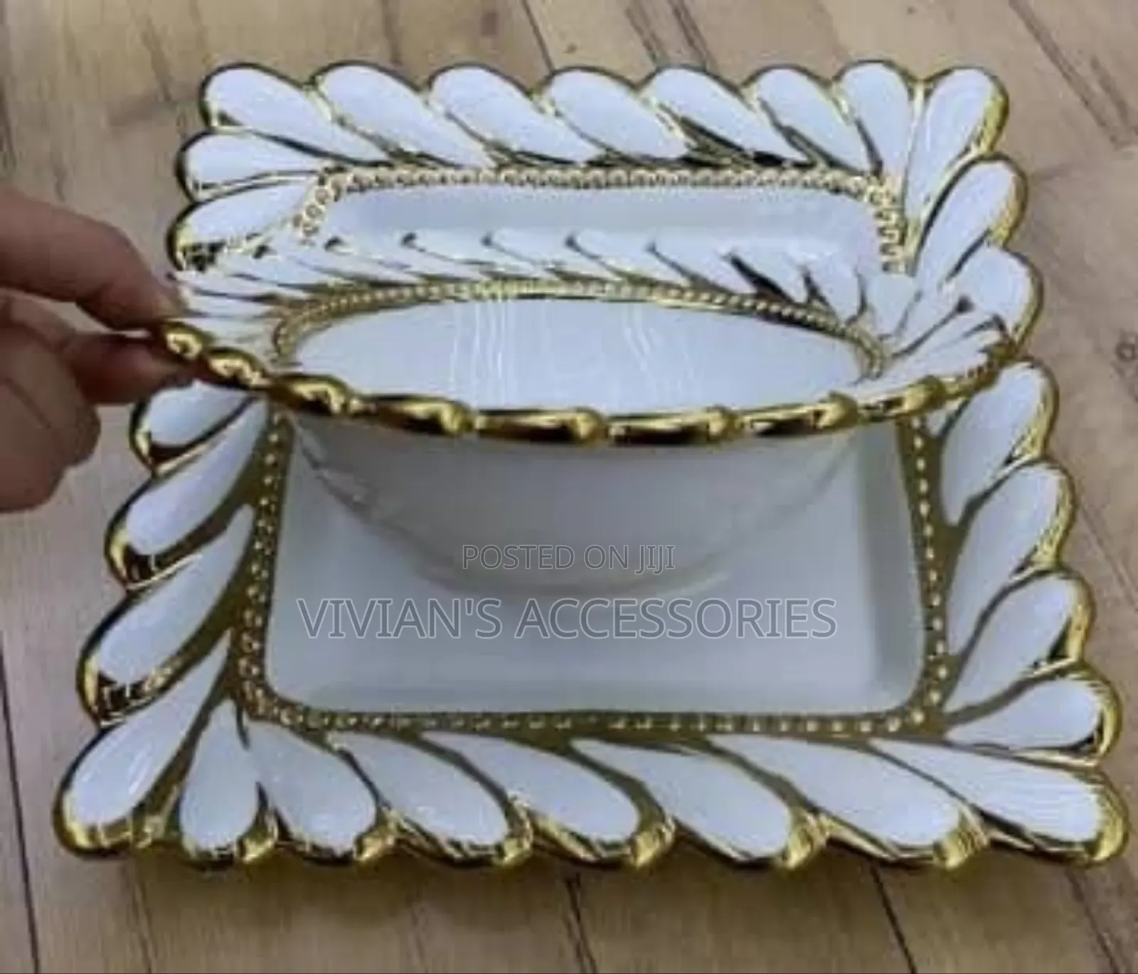 Luxury Quality Round/Square Gold Plate
Per Dozen