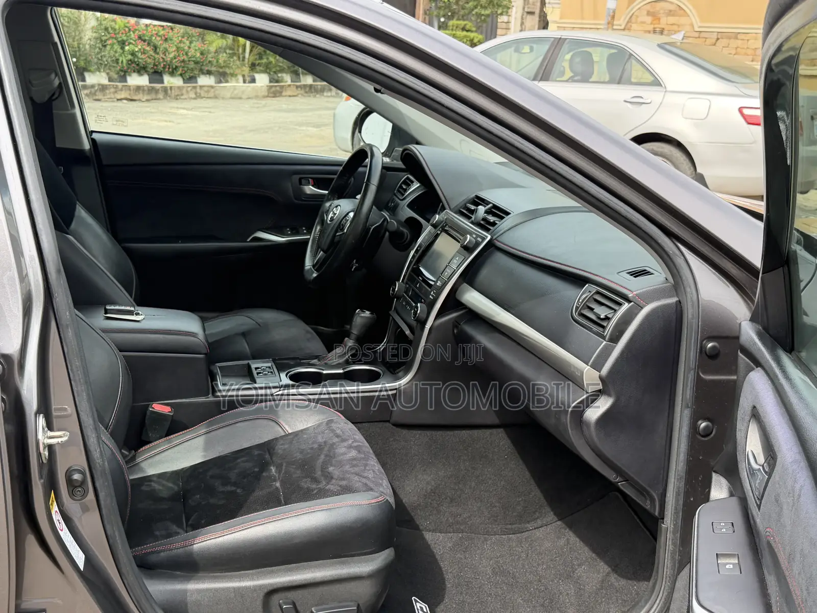 Toyota Camry XSE V6 4dr Sedan (3.5L 6cyl 6A) 2016 Gray