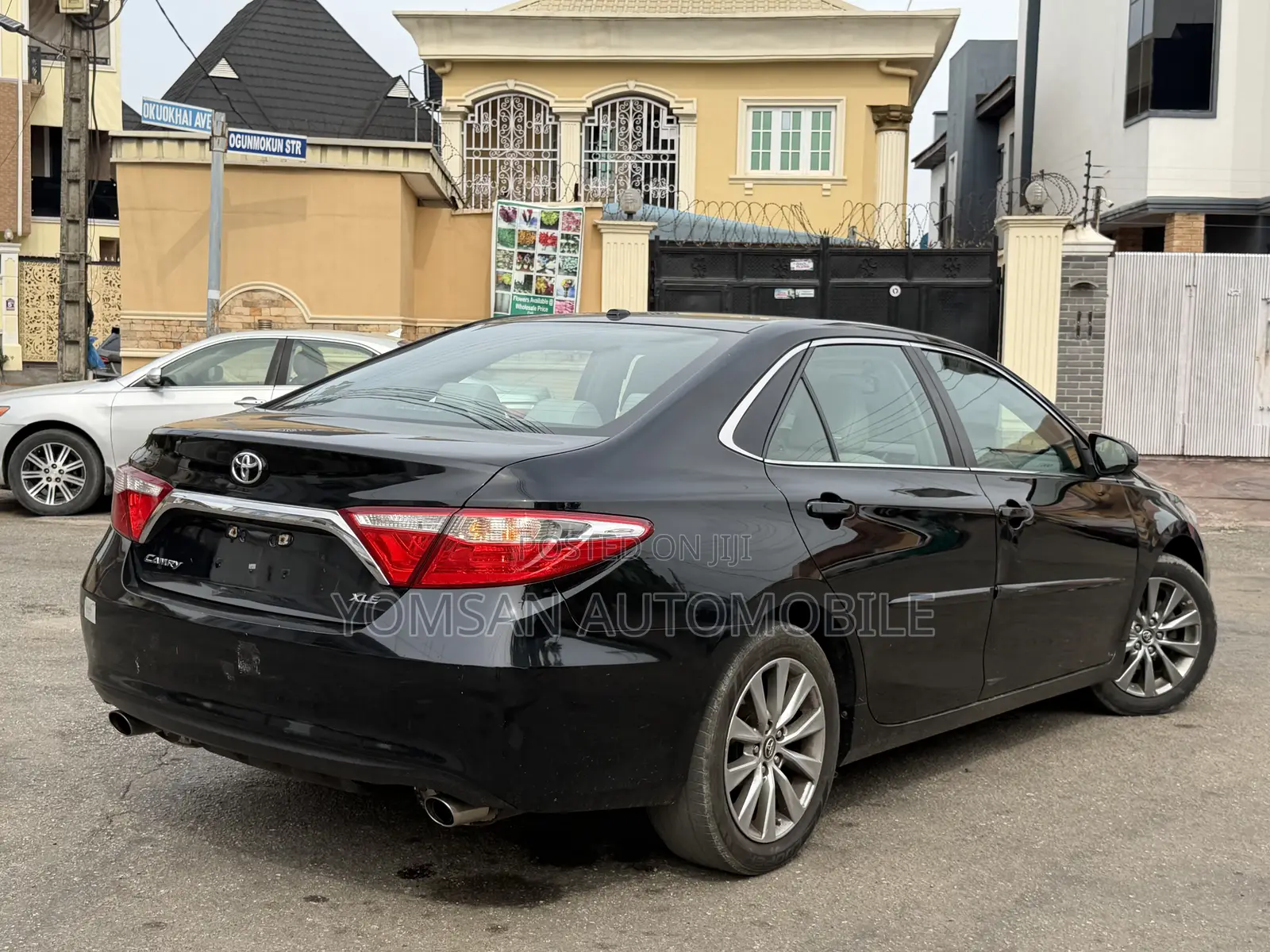 Toyota Camry XLE 4dr Sedan (3.5L 6cyl 6A) 2015 Black