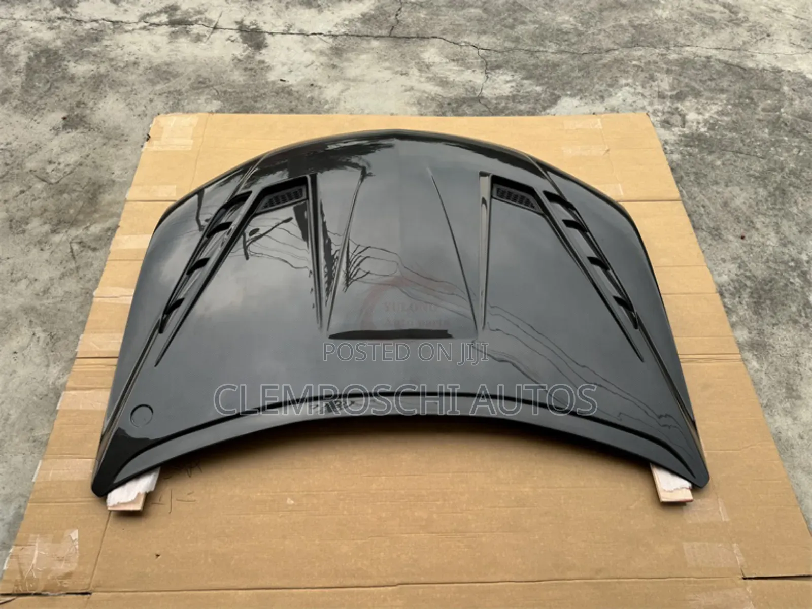 High Quality Certified Complete New Dry Carbon Bonnet Lamborghini Urus