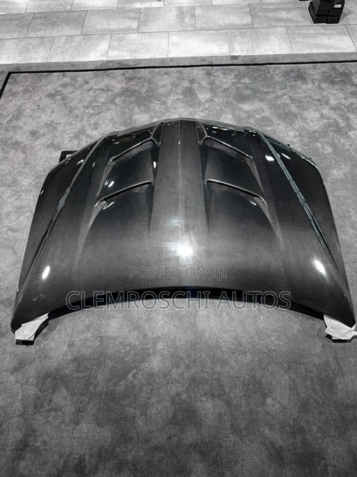 High Quality Certified Complete New Dry Carbon Bonnet Lamborghini Urus