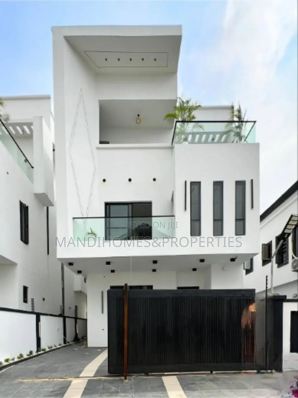 5bdrm Duplex in Ikota for sale