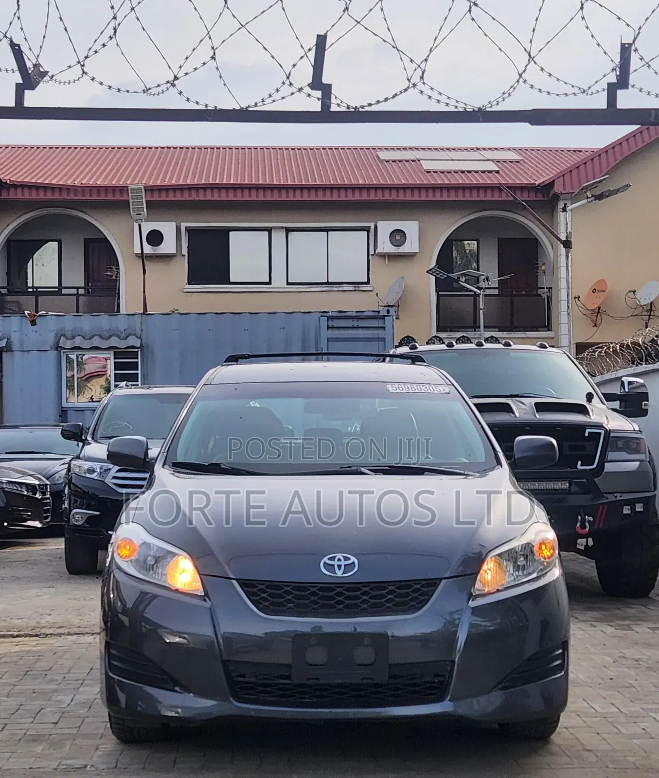 Toyota Matrix XRS Hatchback FWD (2.4L 4cyl 5A) 2010 Gray