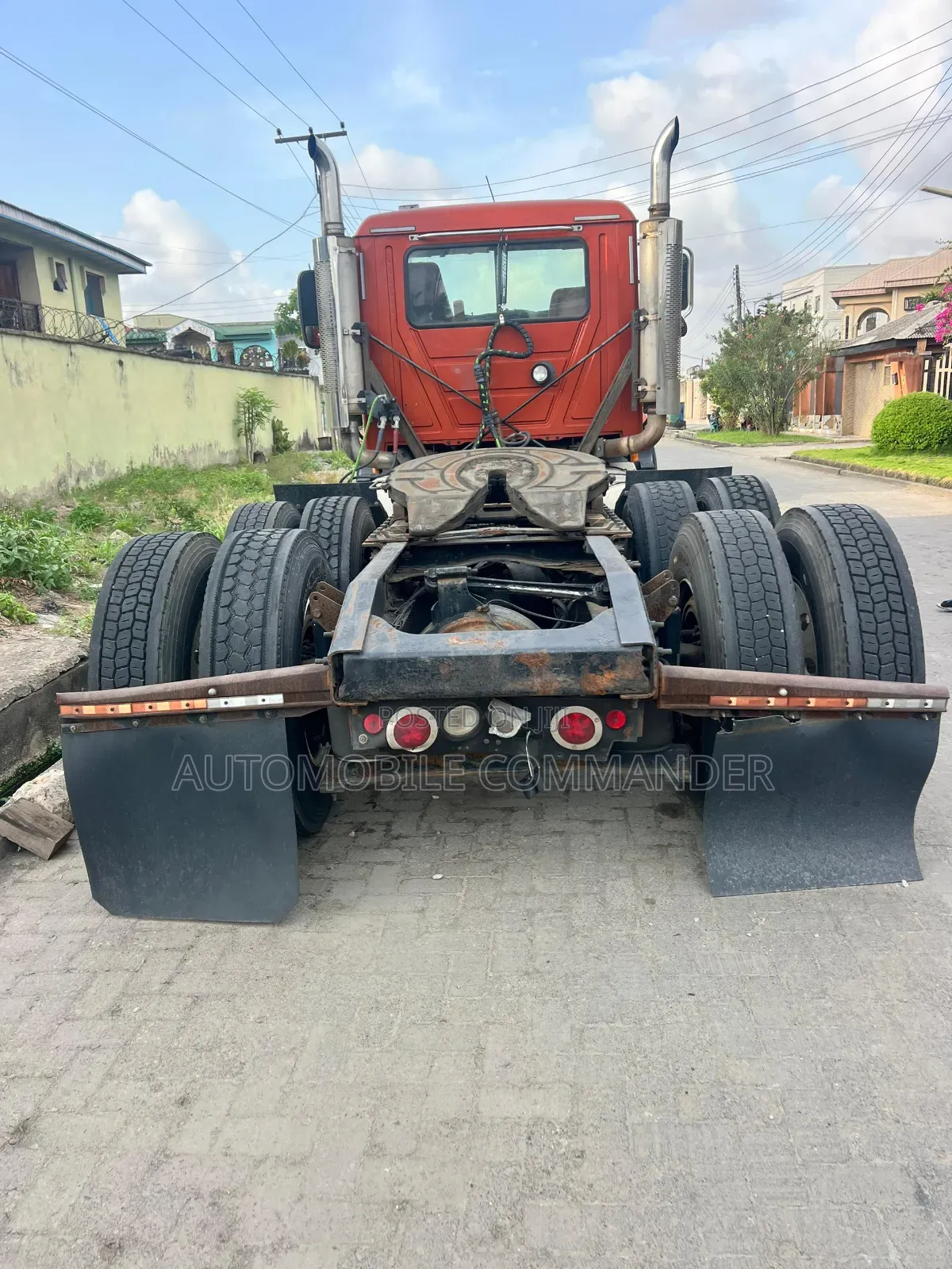 Trailer Head