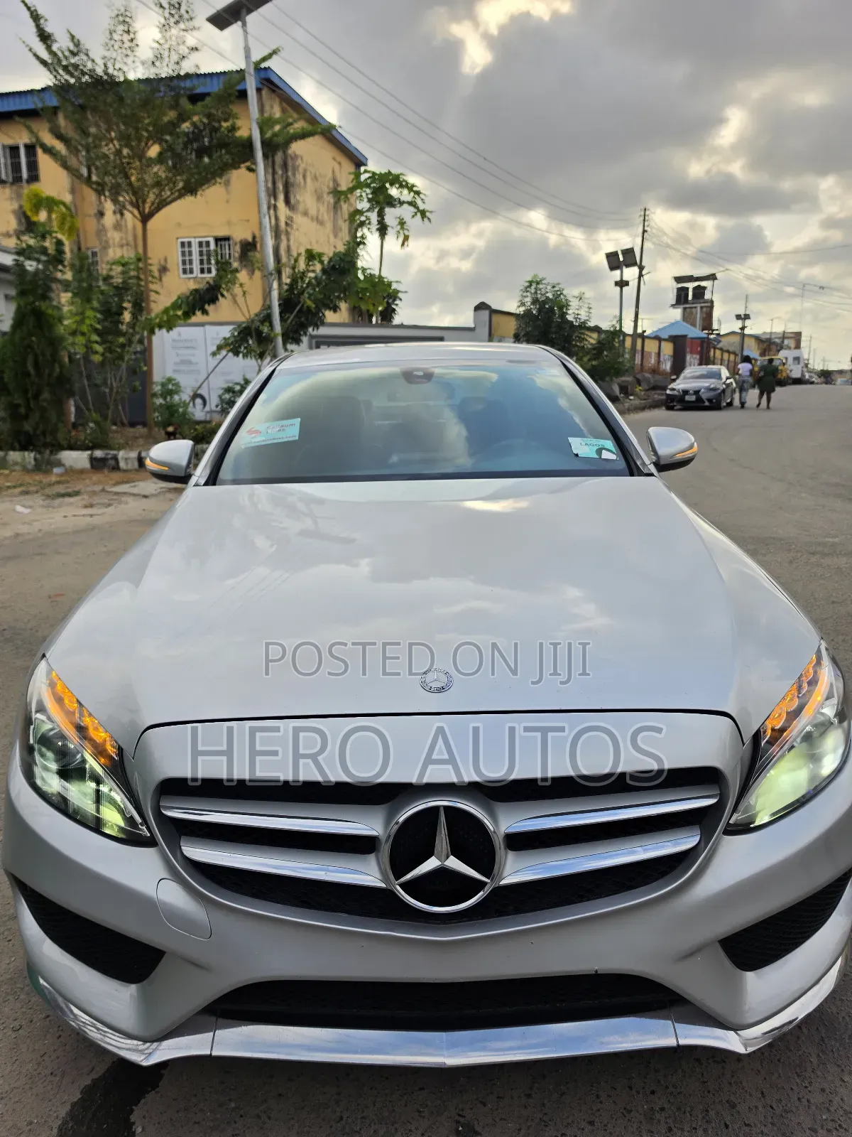 Mercedes-Benz C300 Base AWD 4Matic Sedan (2.0L 4cyl 7A) 2015 Silver