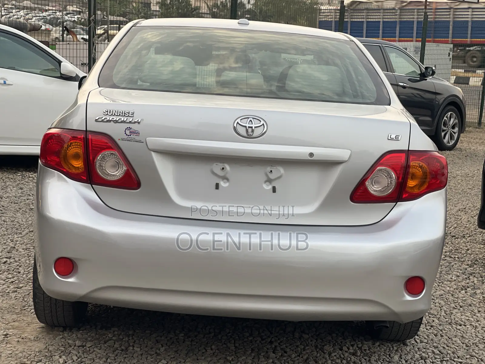 Toyota Corolla LE 4dr Sedan (1.8L 4cyl 4A) 2011 Silver
