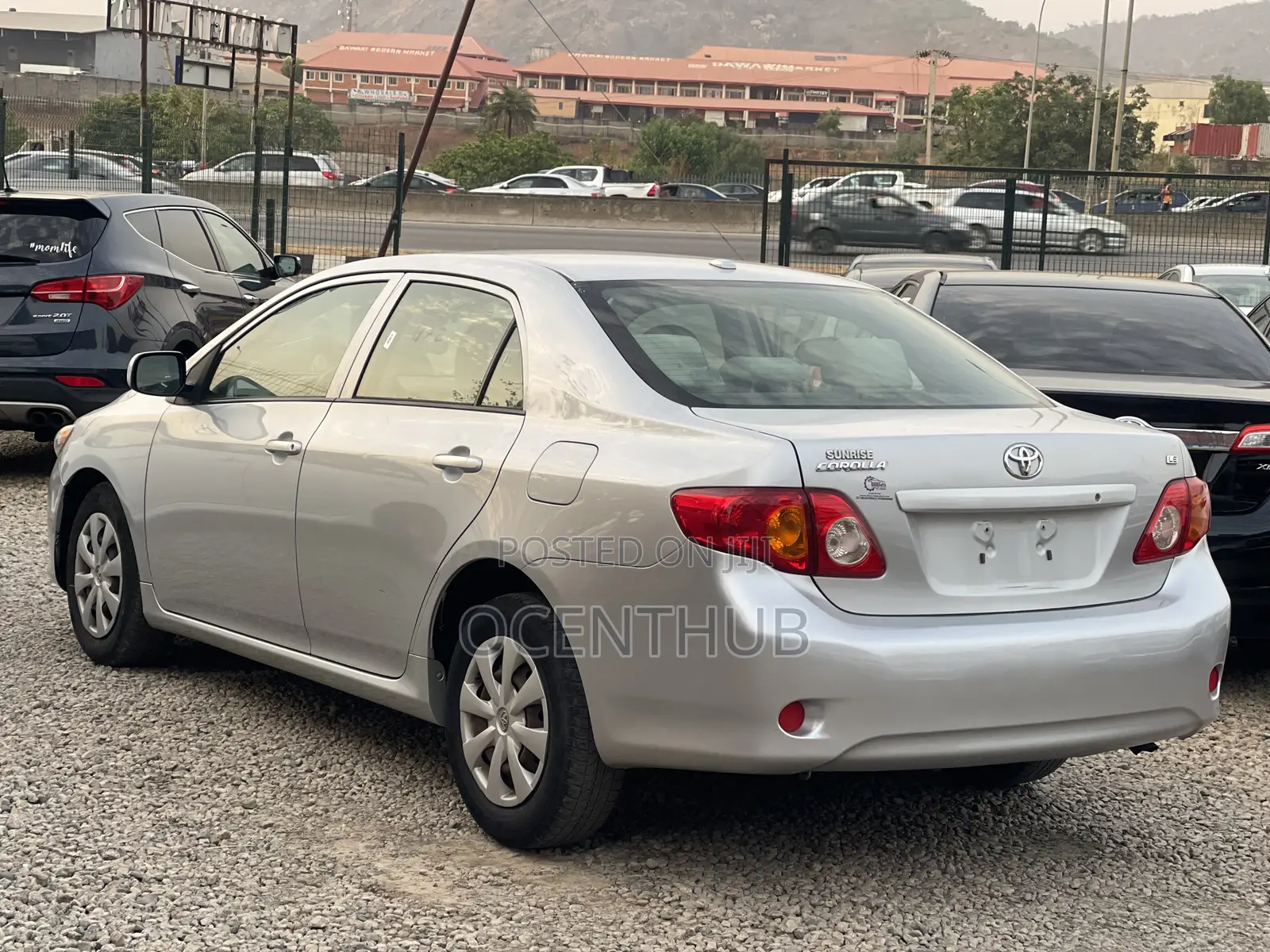 Toyota Corolla LE 4dr Sedan (1.8L 4cyl 4A) 2011 Silver