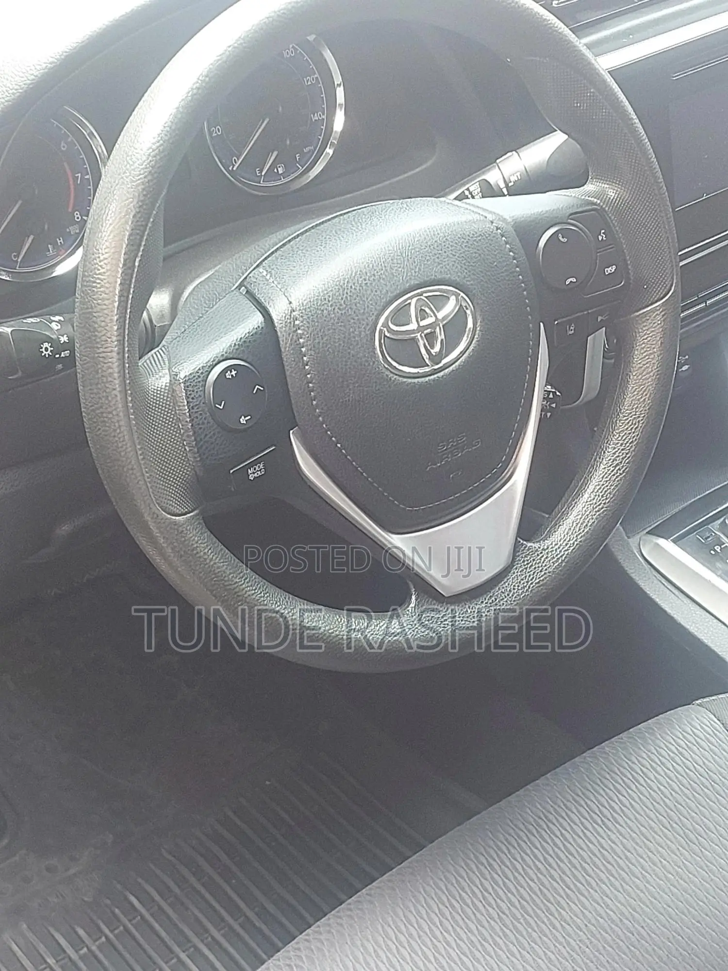 Toyota Corolla LE 4dr Sedan (1.8L 4cyl CVT) 2017 Brown