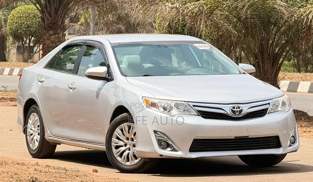Toyota Camry 2014 Silver