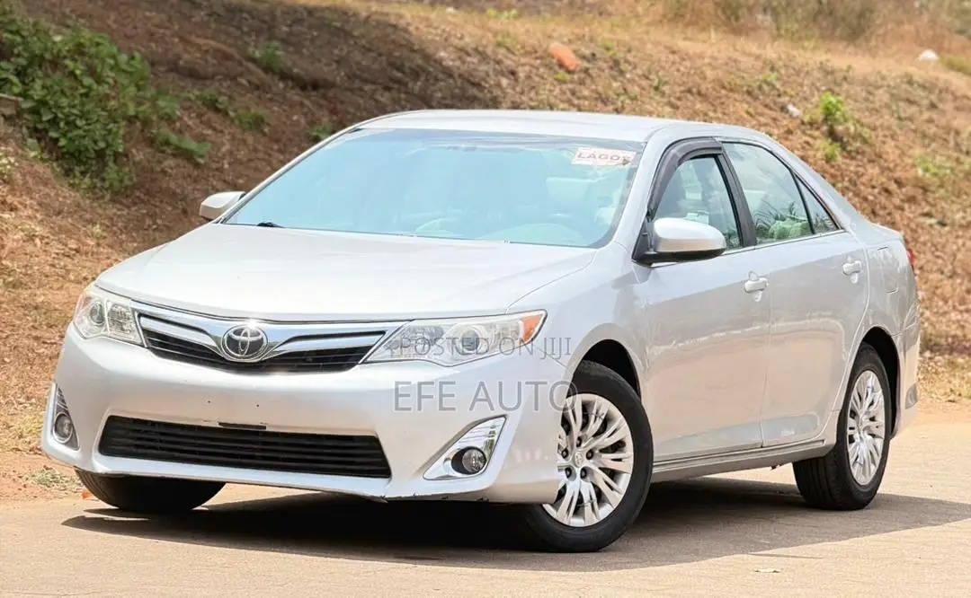 Toyota Camry 2014 Silver