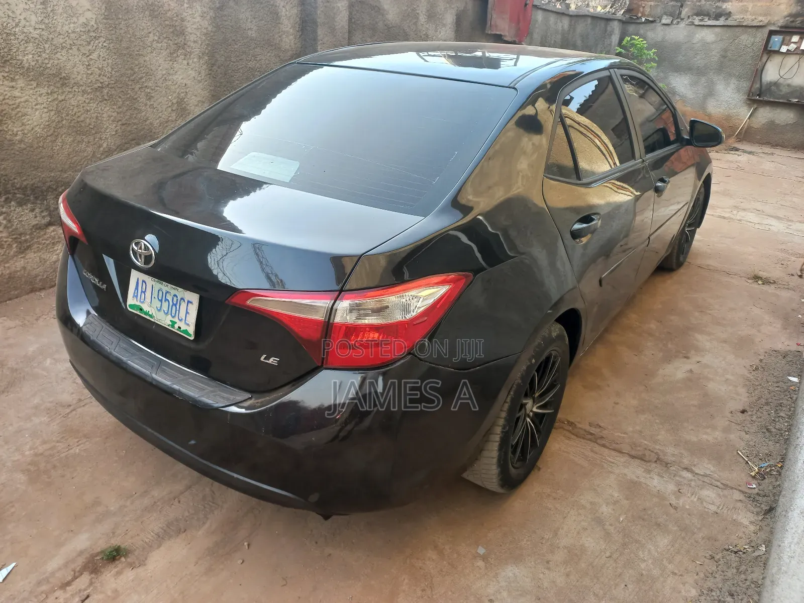 Toyota Corolla L 4dr Sedan (1.8L 4cyl 4A) 2015 Black