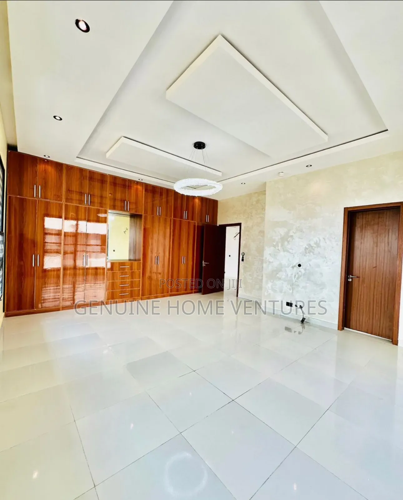 3bdrm Maisonette in Lekki Phase One for sale