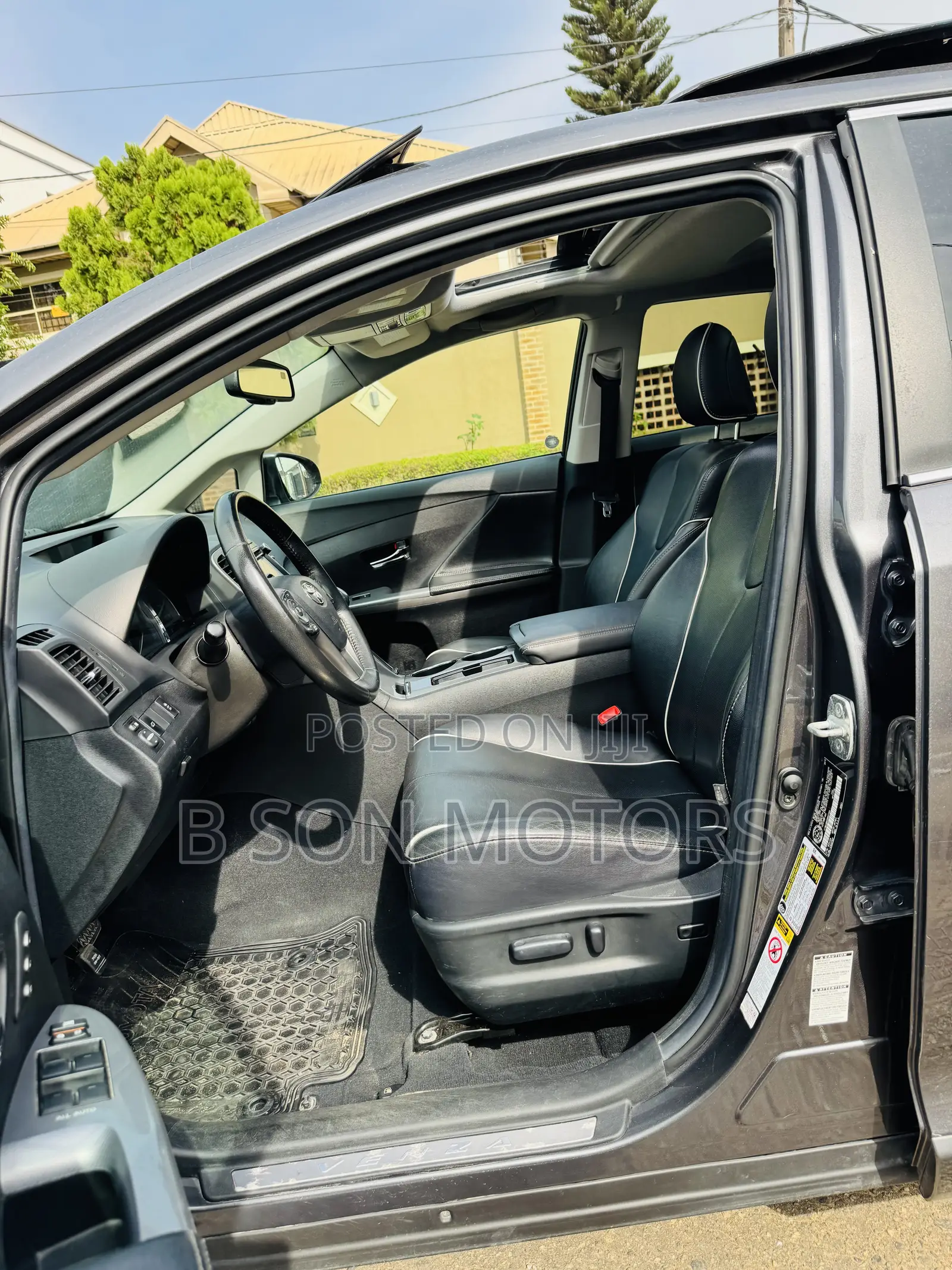Toyota Venza XLE 2013 Gray