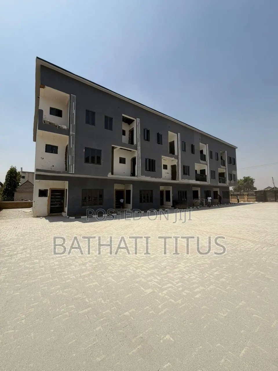 4bdrm Duplex in Life Camp for sale
