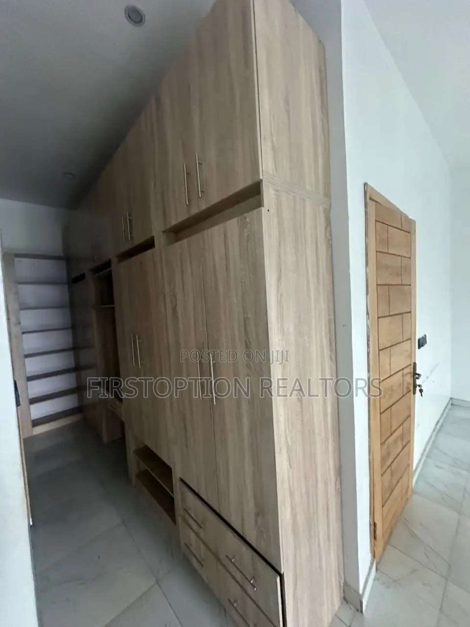 4bdrm Duplex in Off Lekki-Epe Expressway for rent