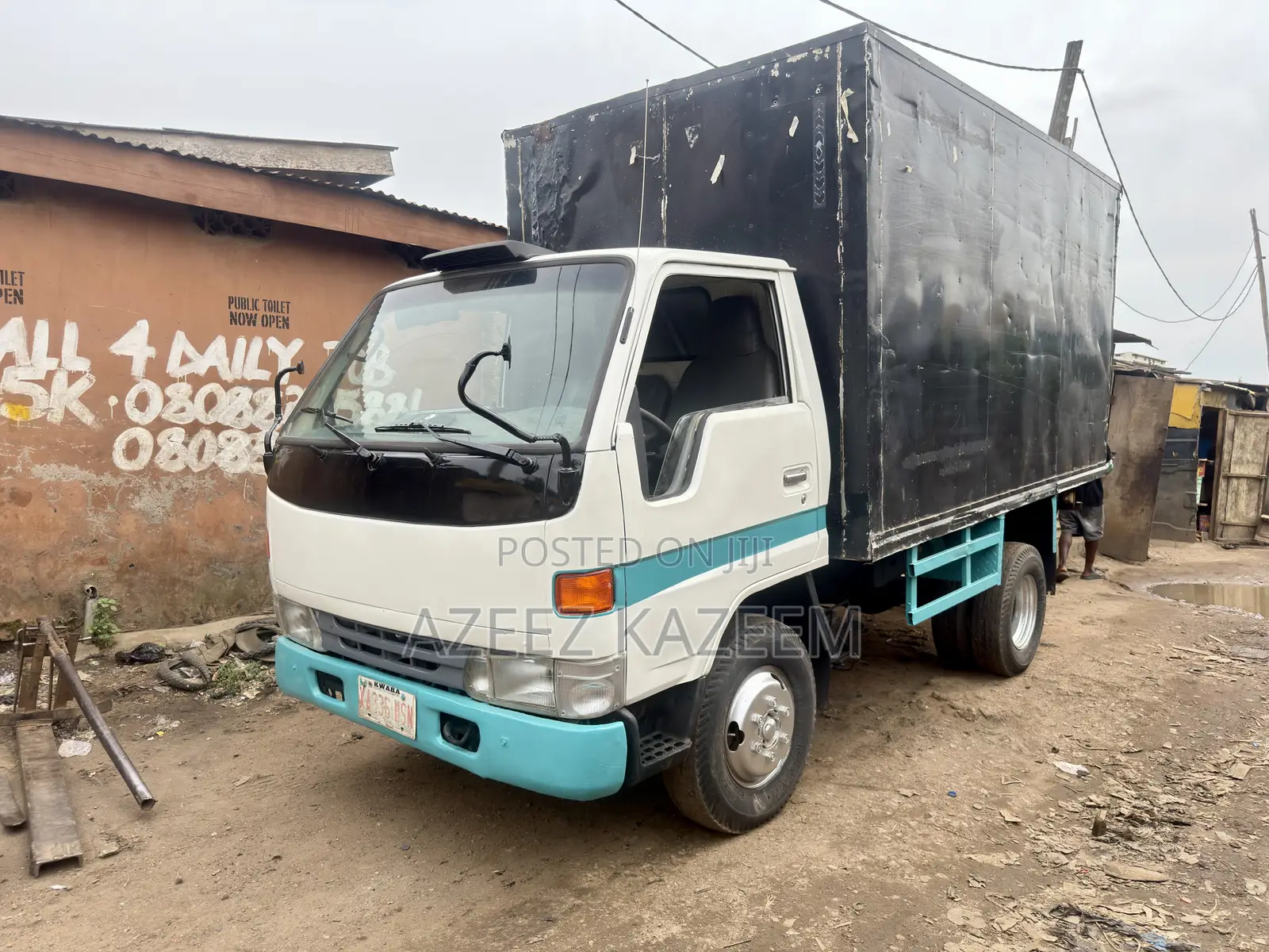 Toyota Dyna 150 Container Box