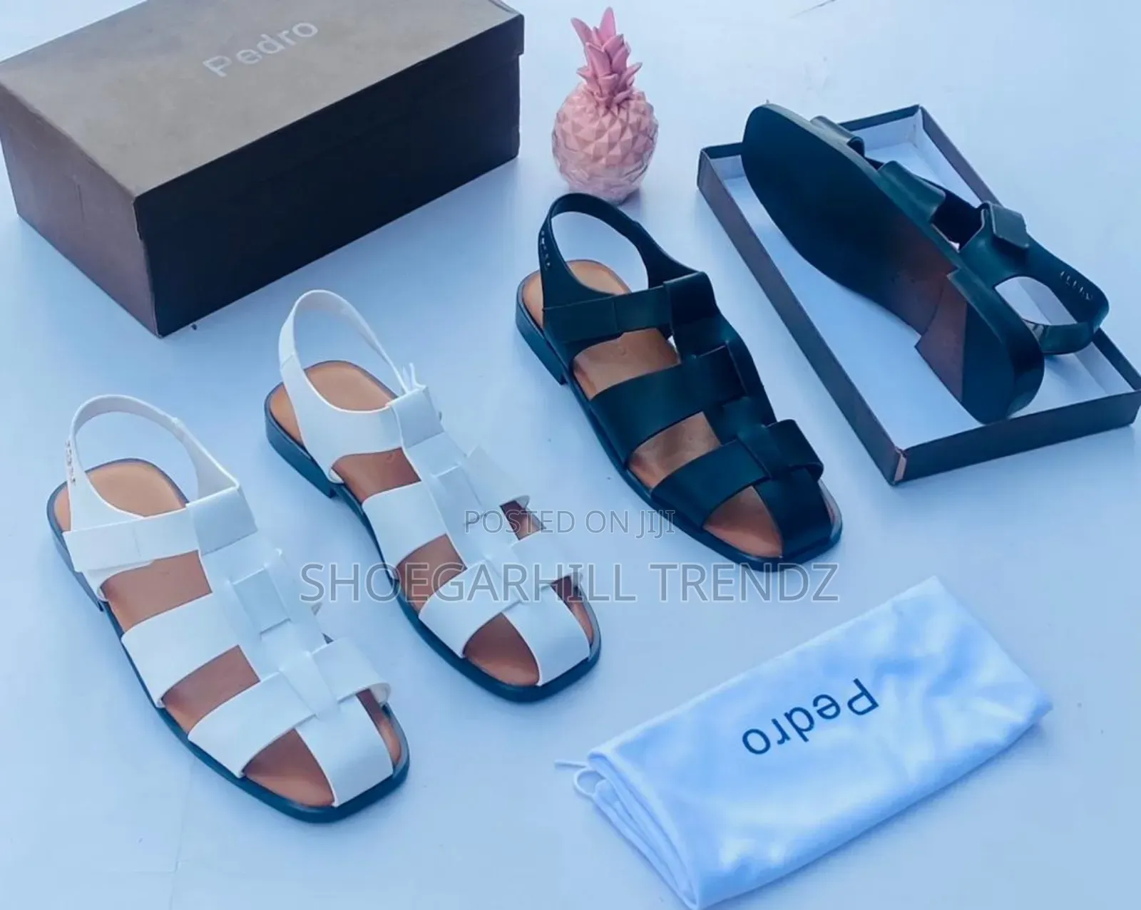 Men's Quality Sandals in Black and White Colours