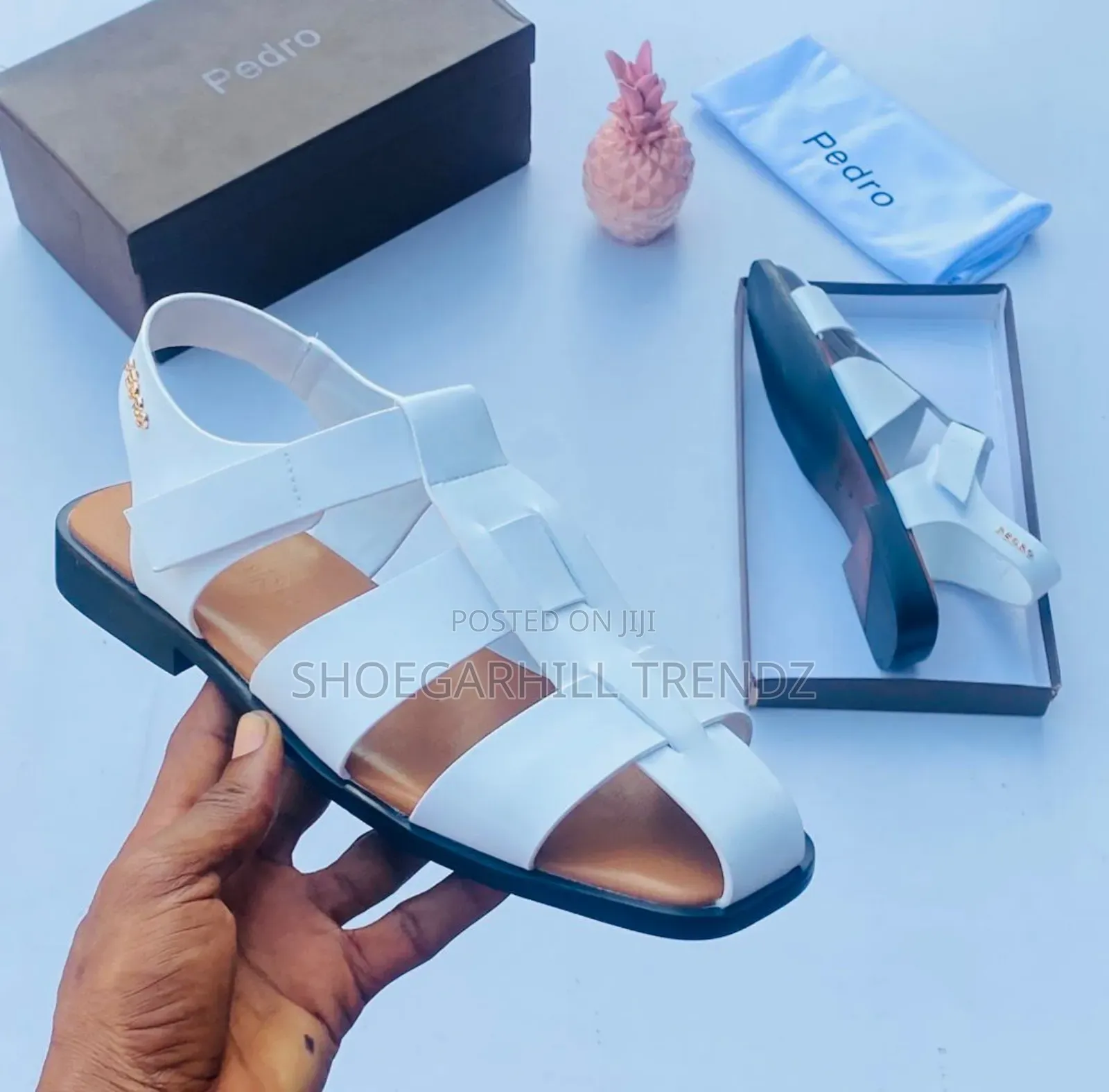 Men's Quality Sandals in Black and White Colours
