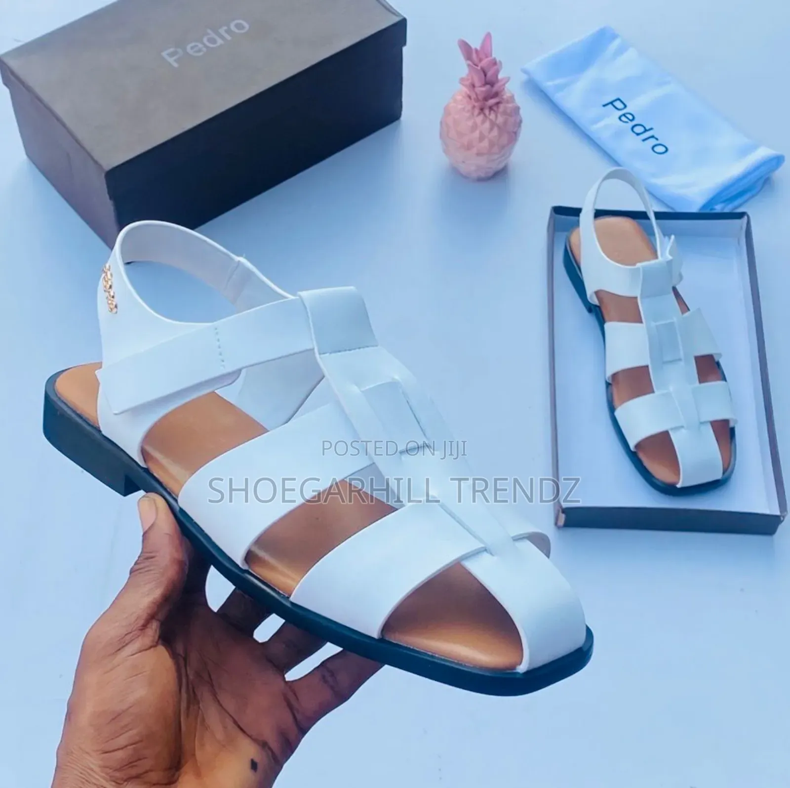 Men's Quality Sandals in Black and White Colours