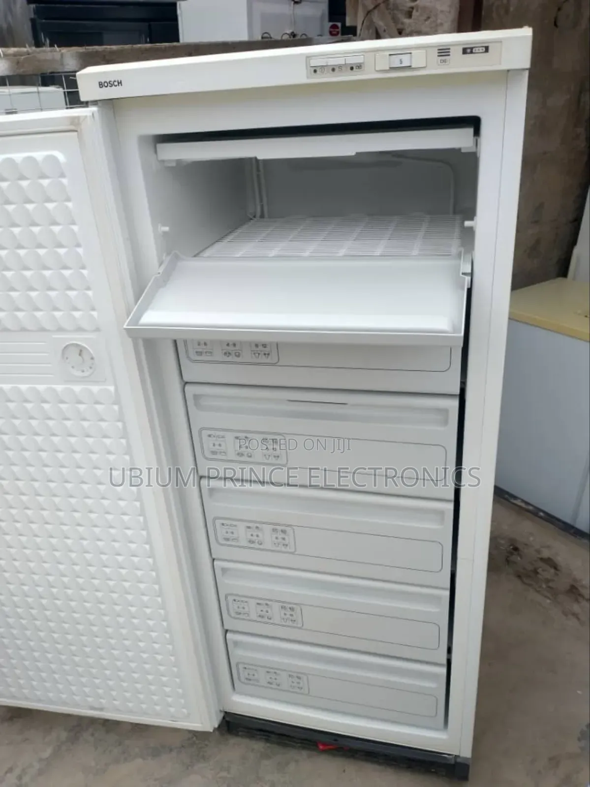 Bosch 6 Steps Standing Freezer