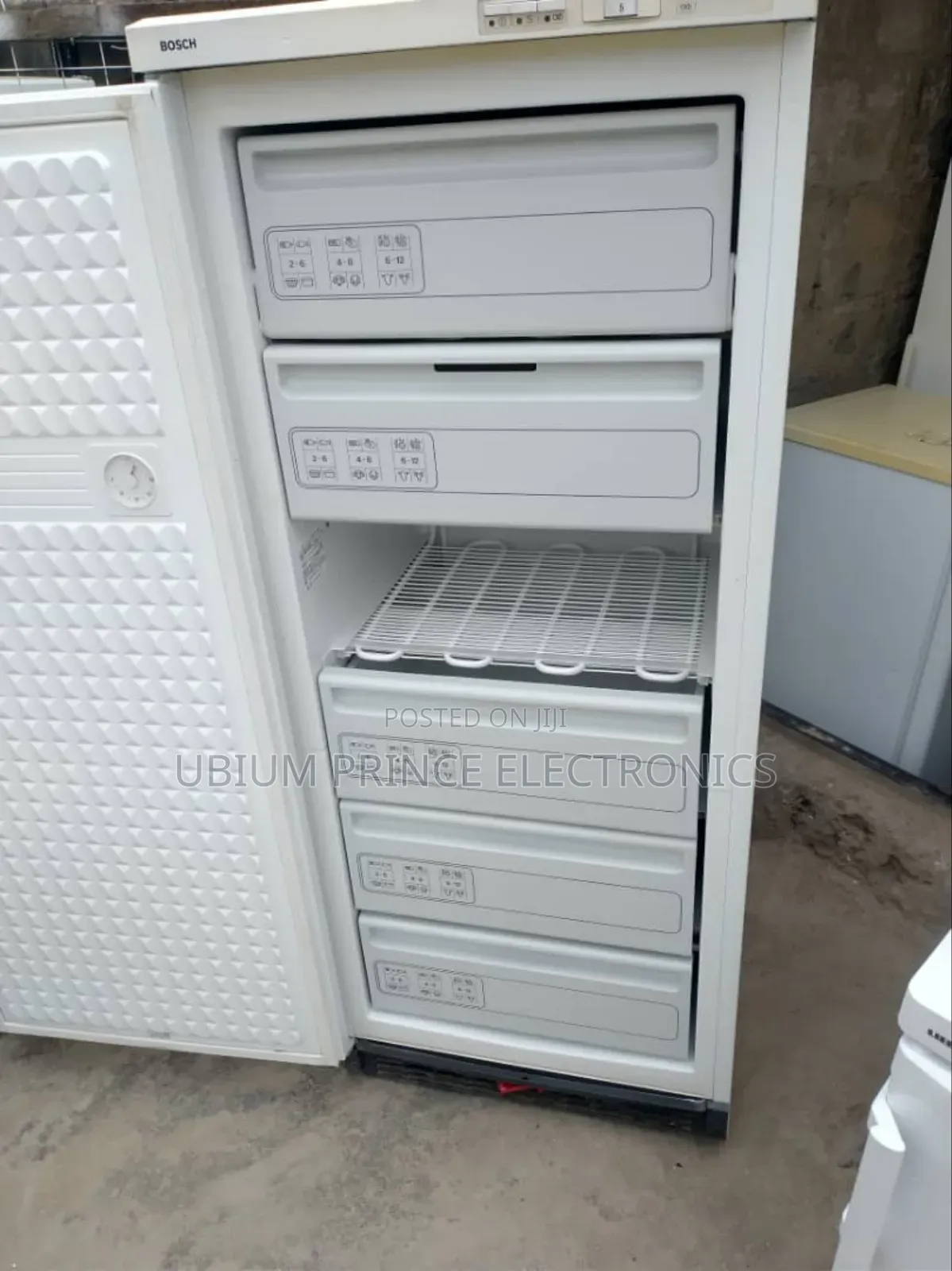Bosch 6 Steps Standing Freezer