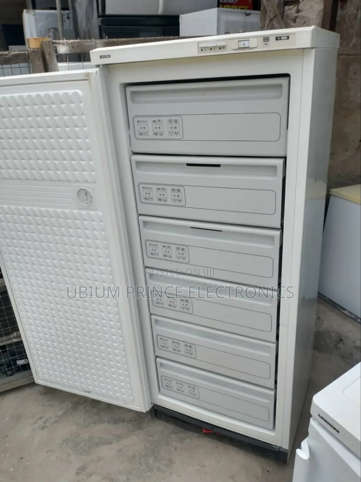 Bosch 6 Steps Standing Freezer