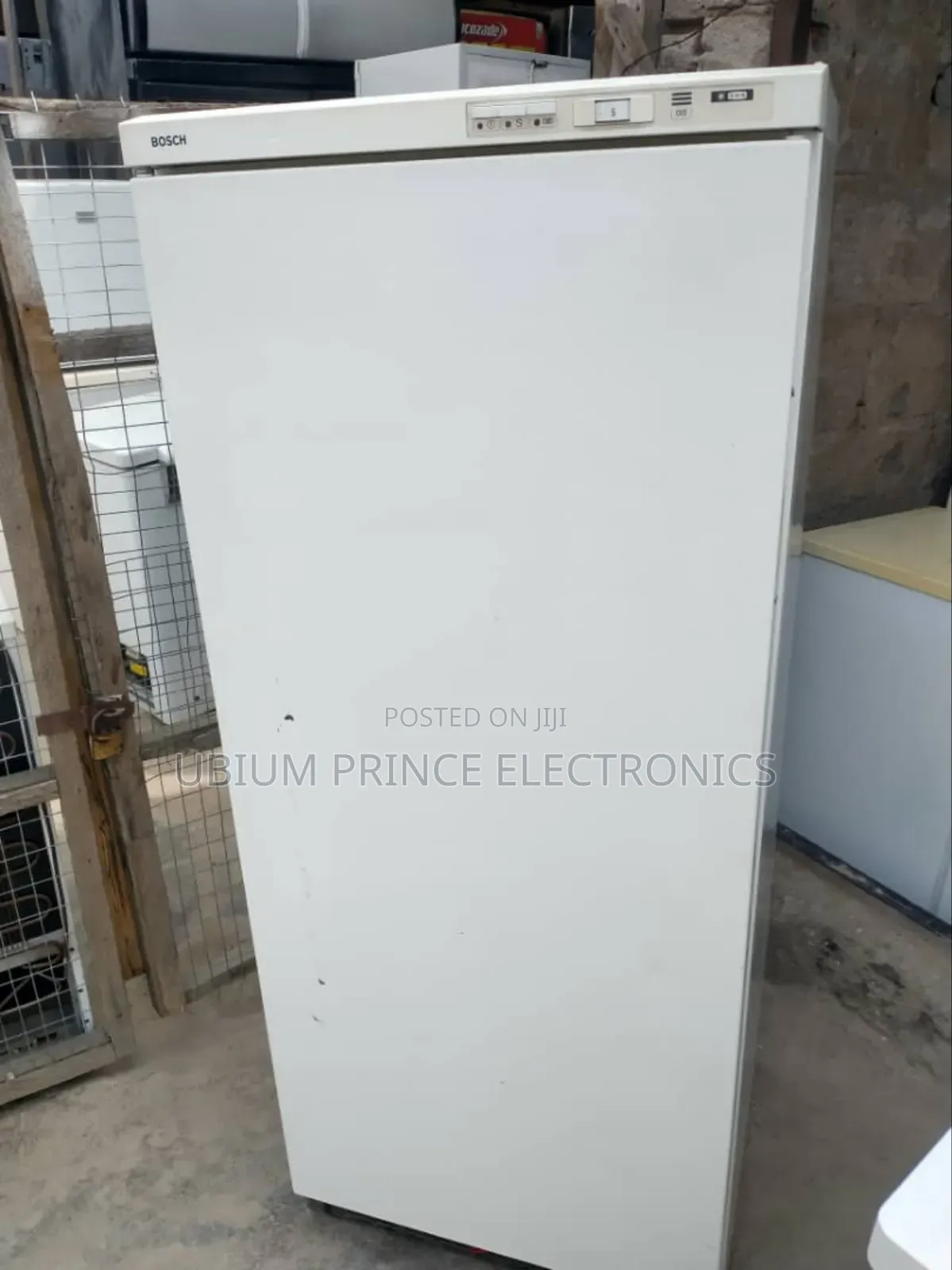 Bosch 6 Steps Standing Freezer