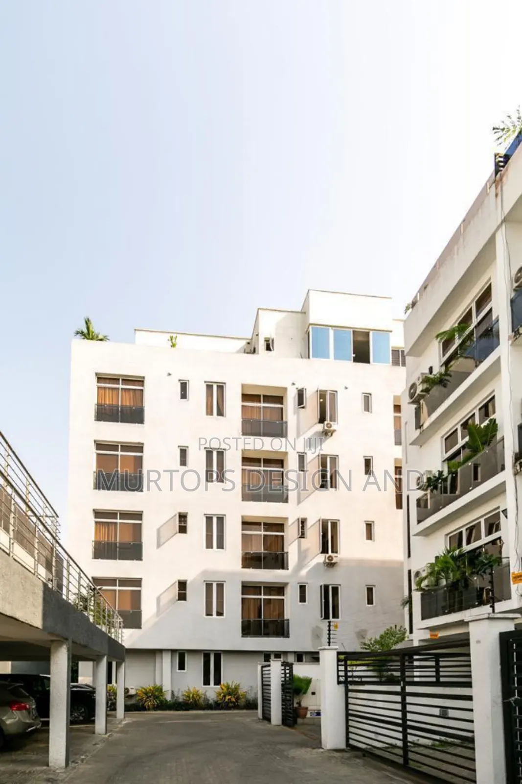 Furnished 3bdrm Apartment in Banana Island for sale