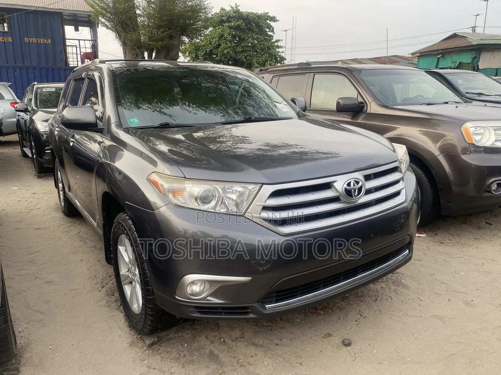 Toyota Highlander Limited 3.5L 2WD 2013 Gray