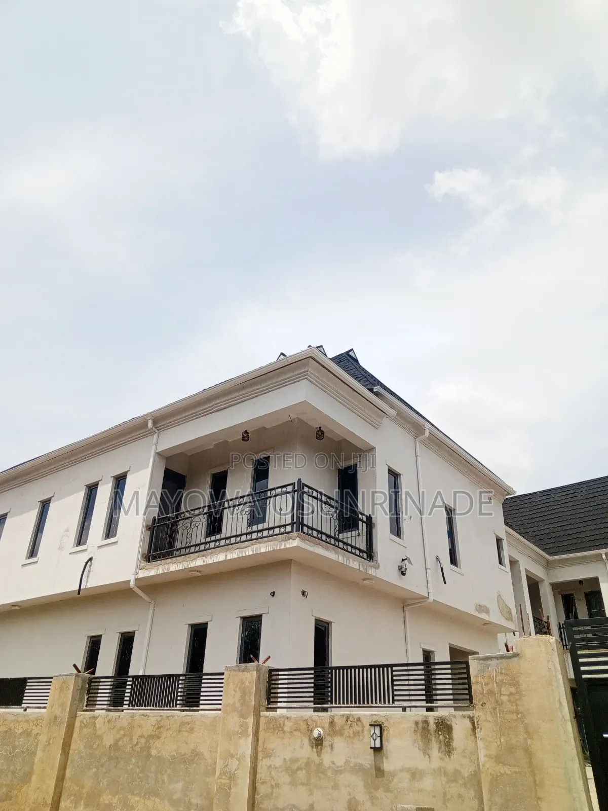 2bdrm Apartment in Ile Tuntun, Ologuneru for rent