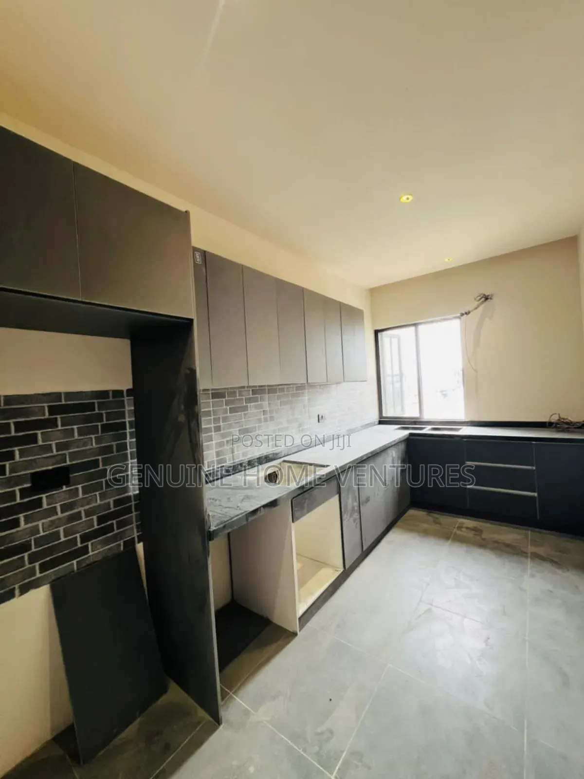 1bdrm Apartment in Lekki Phase One for sale