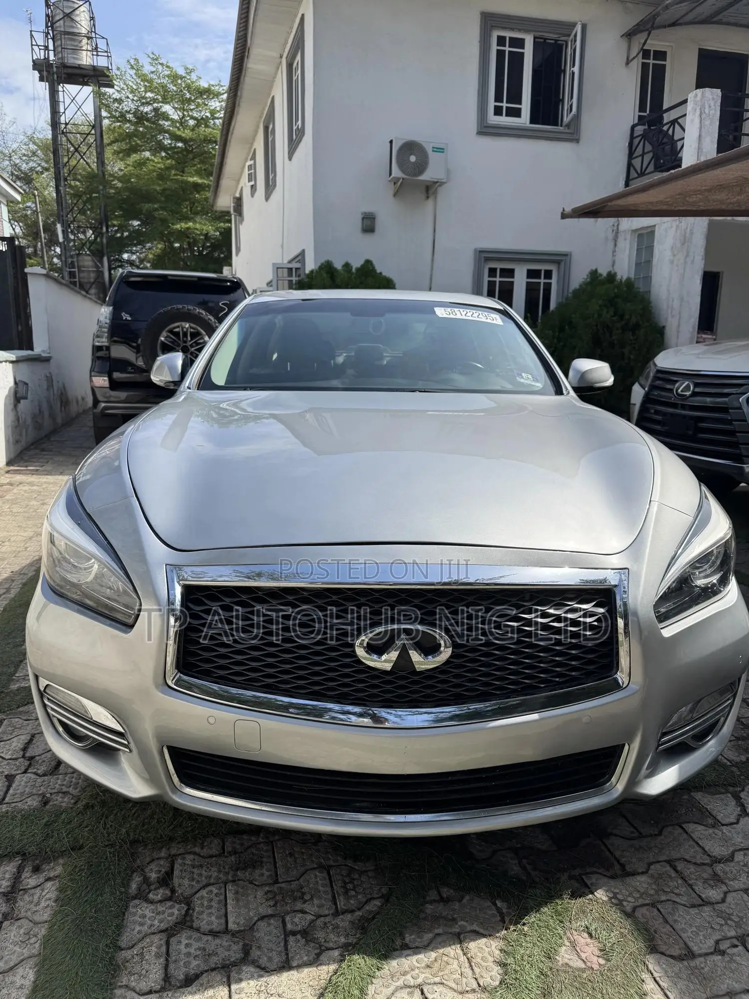 Infiniti Q70 2018 Silver