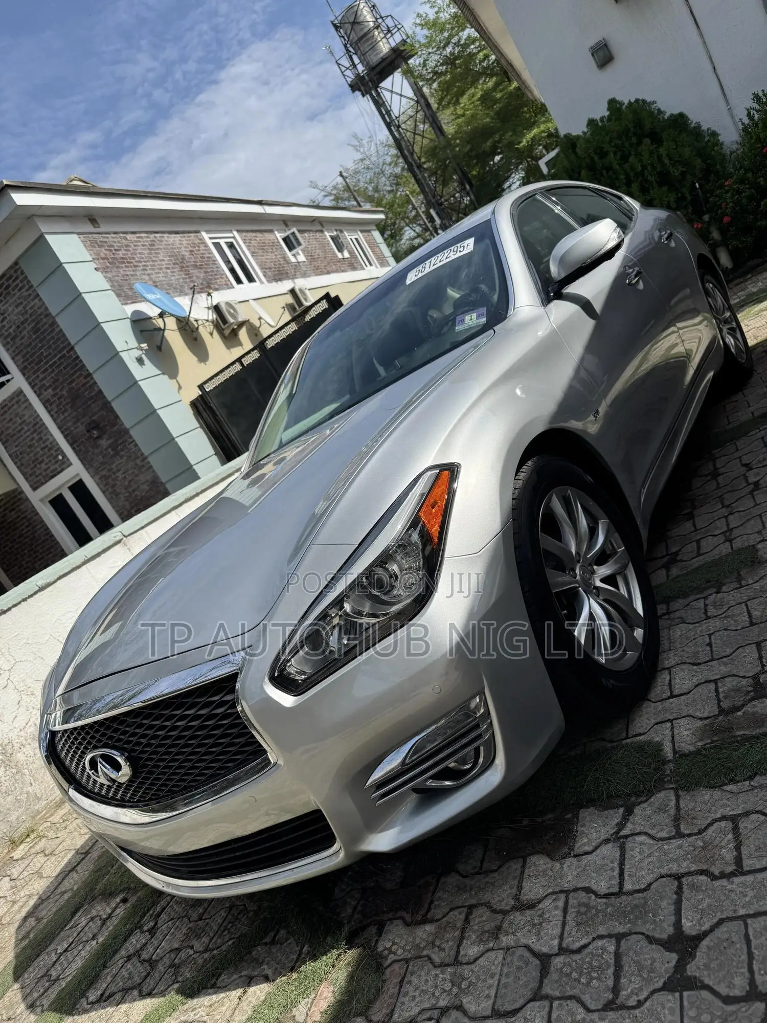 Infiniti Q70 2018 Silver