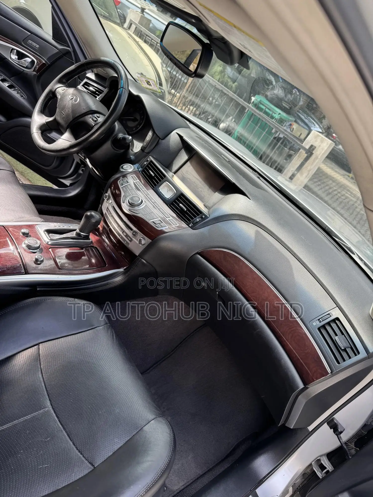 Infiniti Q70 2018 Silver