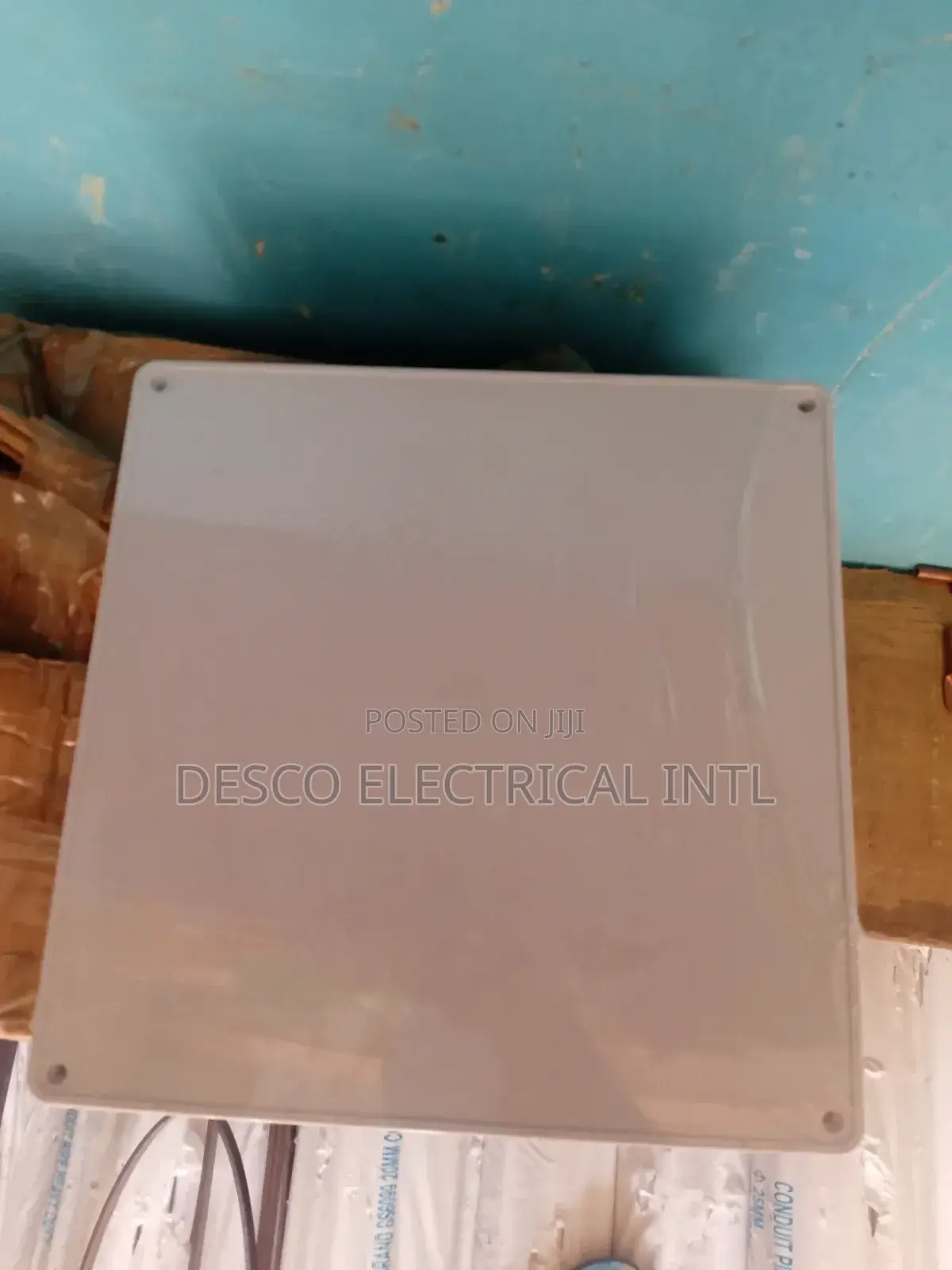12x12 Adaptable Box