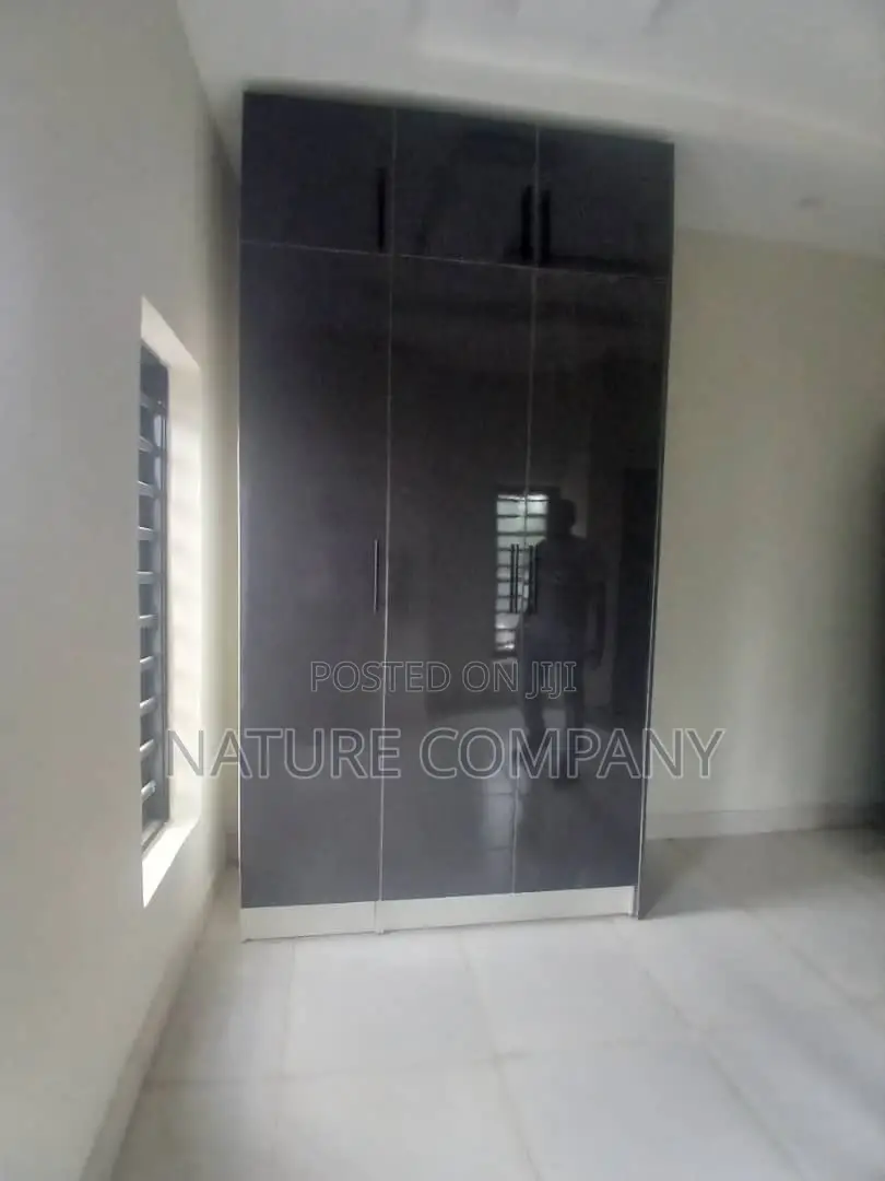 3bdrm Block of Flats in Opic Estate, Kosofe for rent